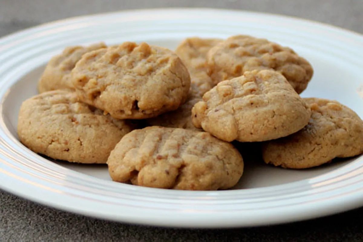 Mom's Peanut Butter Cookies