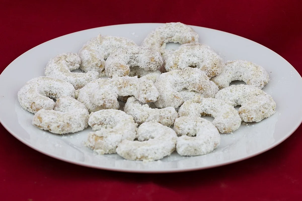 Almond Crescent Cookies