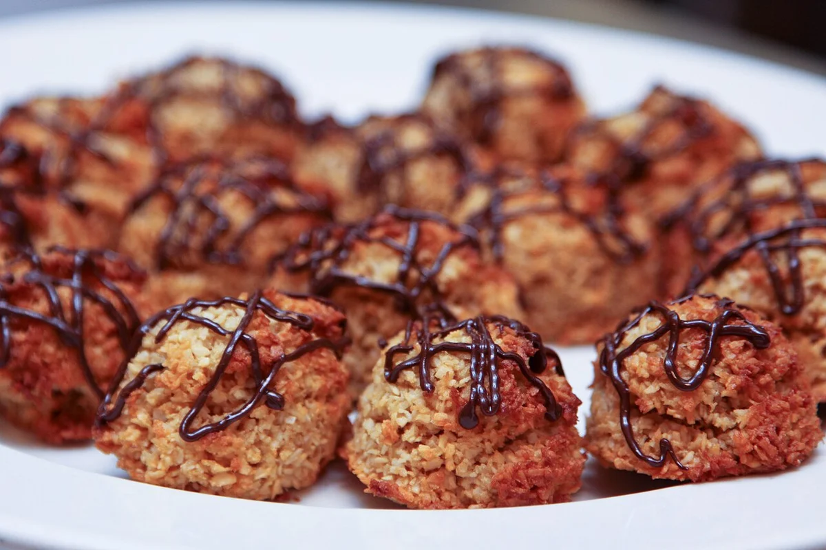 Chocolate Macaroons