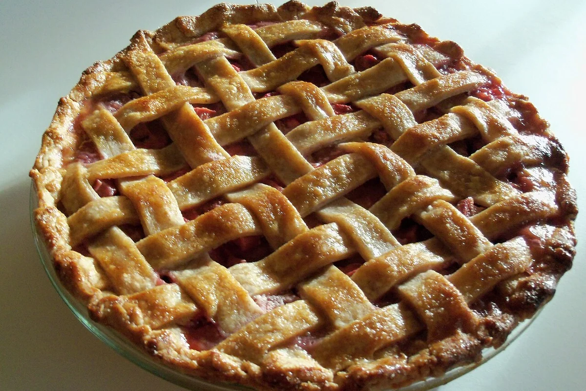 Fresh Rhubarb Pie