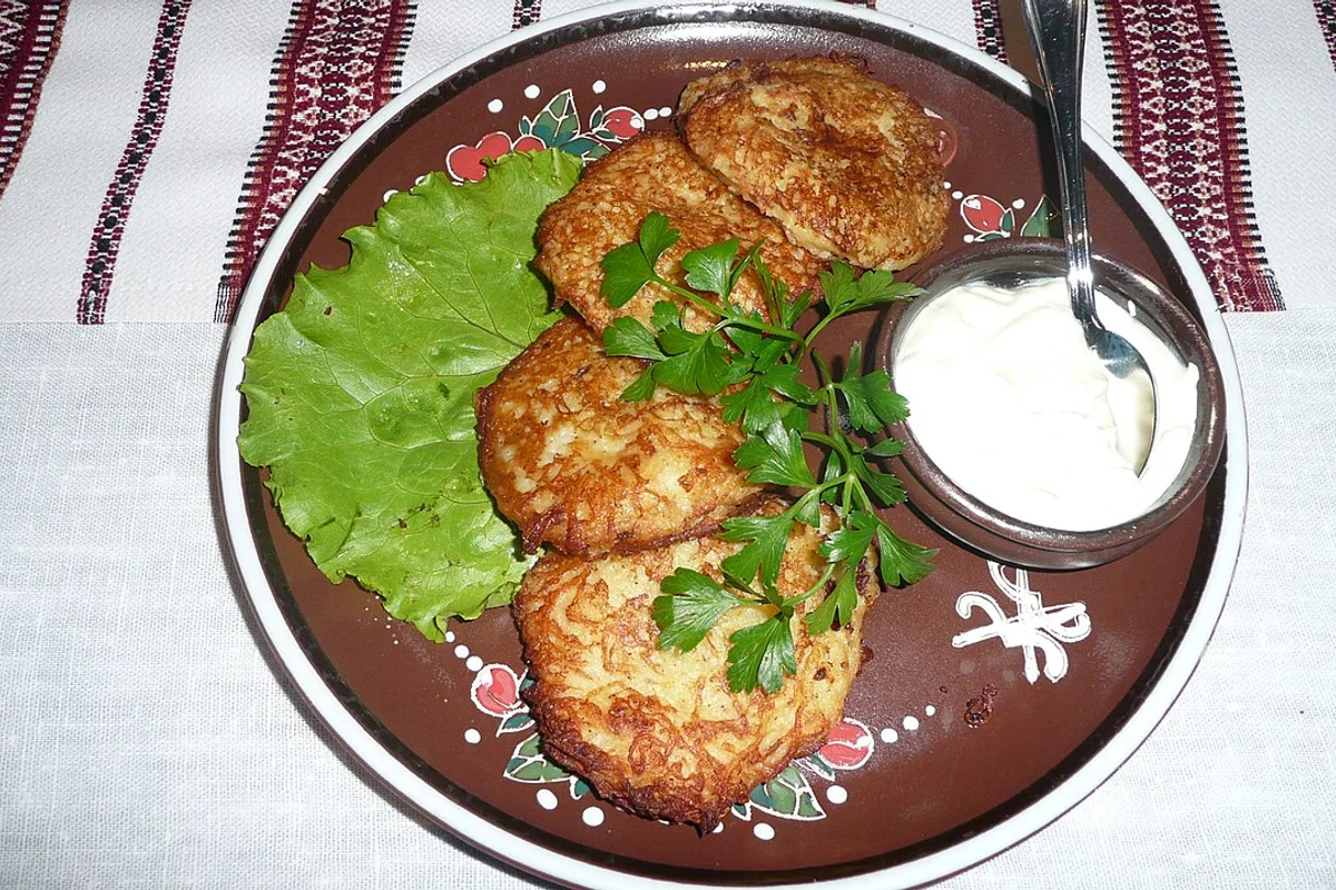 Meat-filled pancake