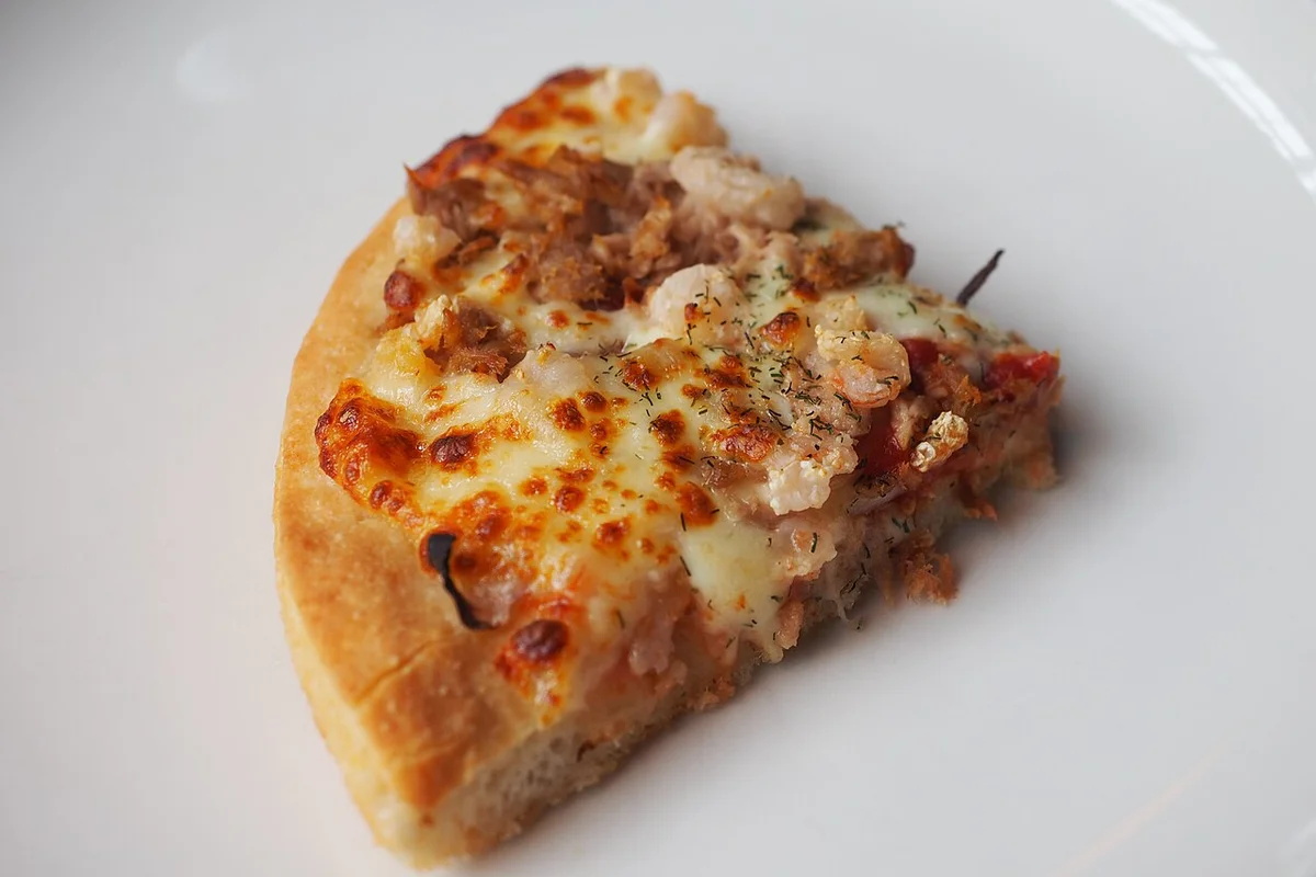 Seafood Pizza