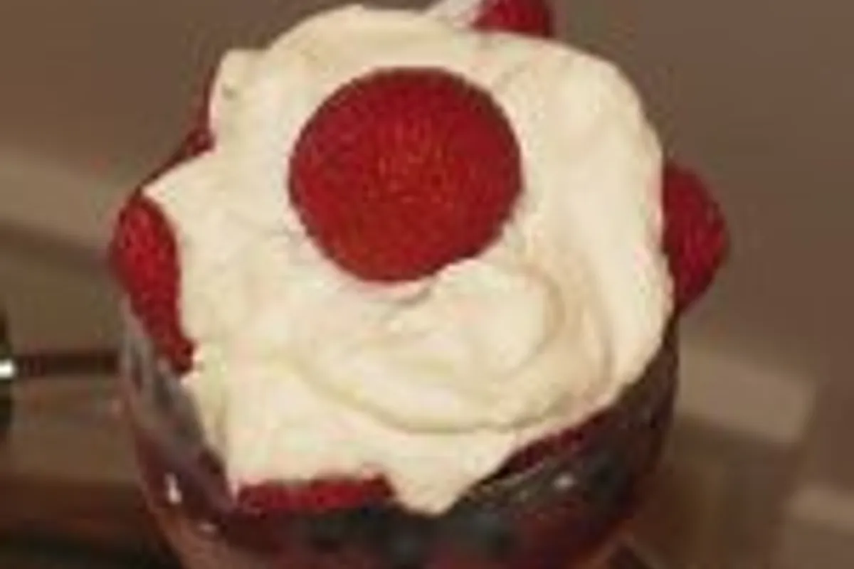 Strawberry Trifle Cake