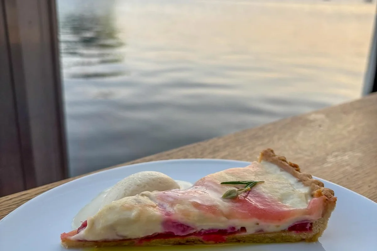 Cream Rhubarb Pie